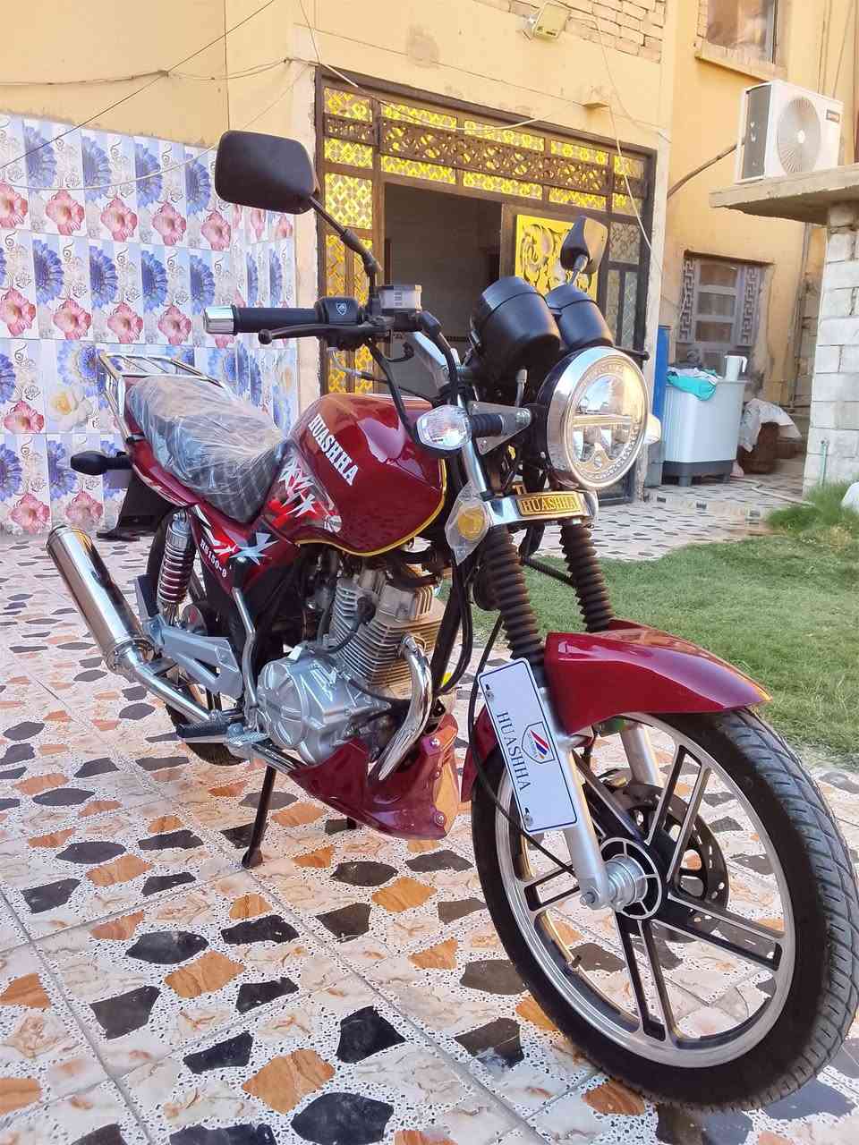 دراجة هيوشا موديل 23 بعدها زيرو البارحة بليل طلعتها من الجمعية
السعر 1500 مليون ونص 
***********

