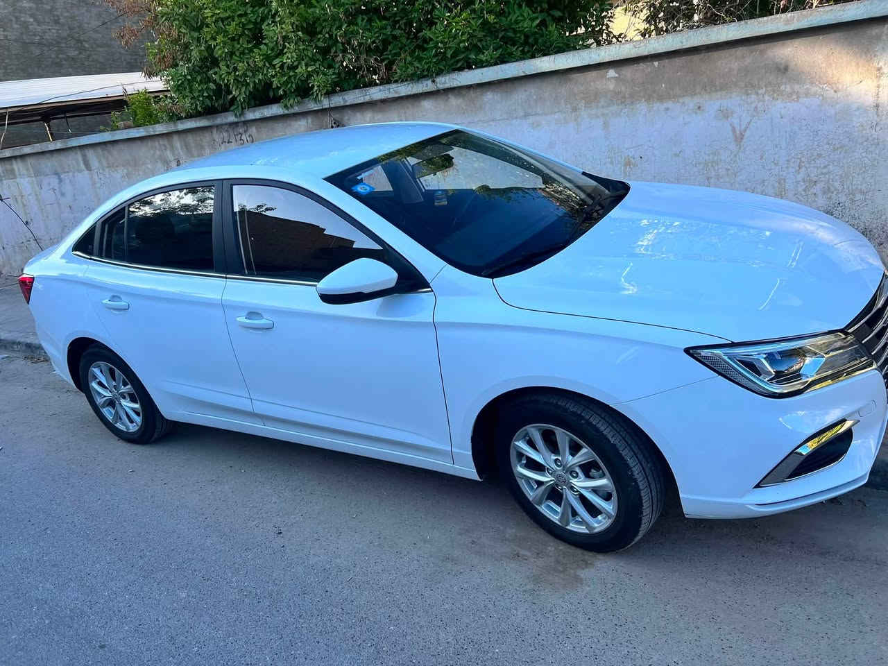 ام جي 5 موديل 2023
محرك1500 تنفس طبيعي

ماشيه 55الف قابل للزياده 

بيها طخات خفيفه كلش

رقم بغداد باسمي

سياره مال بيت نضيفه

مكانها بغداد المنصور 

عارضها 98 وبيها مجال قليل
رقم ***********

