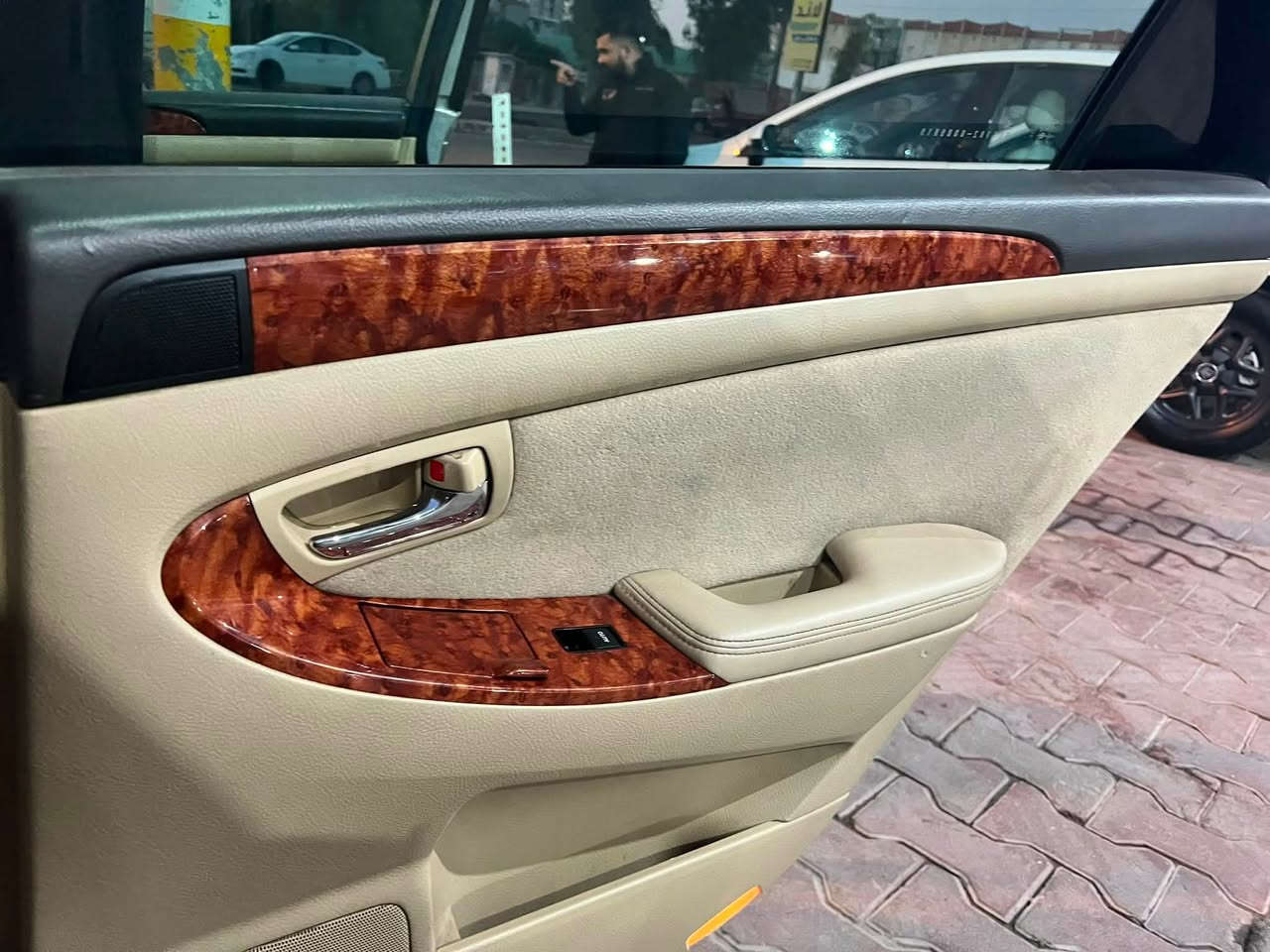سه ره تا به ناوي خواي گه وره
تويتاكراون مودئل ٢٠٠٥ 
١٨٢ براوه براوه
ناوزه ردي به حري
٢دوگمه
ويلي ماجيستا بيلادي قياس ١٧
رادارو حاسه ئيشه كا راده ره كه ي
ئيشاره ت ليكزز
زينون 
Abs بيلاد
شاشه وكاميرا
ته بريت له سه رسويج
فورميگاي درزي نيه به شه رت
سه قف كه ڤه ر شانسي ده عم به شه رت مالي مه ده ني به شه رت
كامل جايزه سه يا ره كه 
كودي هه يه به شه رت
مالي كه س سوك مه كه له وه هه رزانترت هه يه دايني با دو فه قير ئيسفا ده ي ليبكات
نرخ٤٦ مه جاليكي كه م 
هه يه به ٤٣ و ٤٢ برو بيكره 
شوين سليماني بو زانياري زياتر په ي وه ندي كه
ژم***********
***********
له سه ر ئيزني ئه دمين
