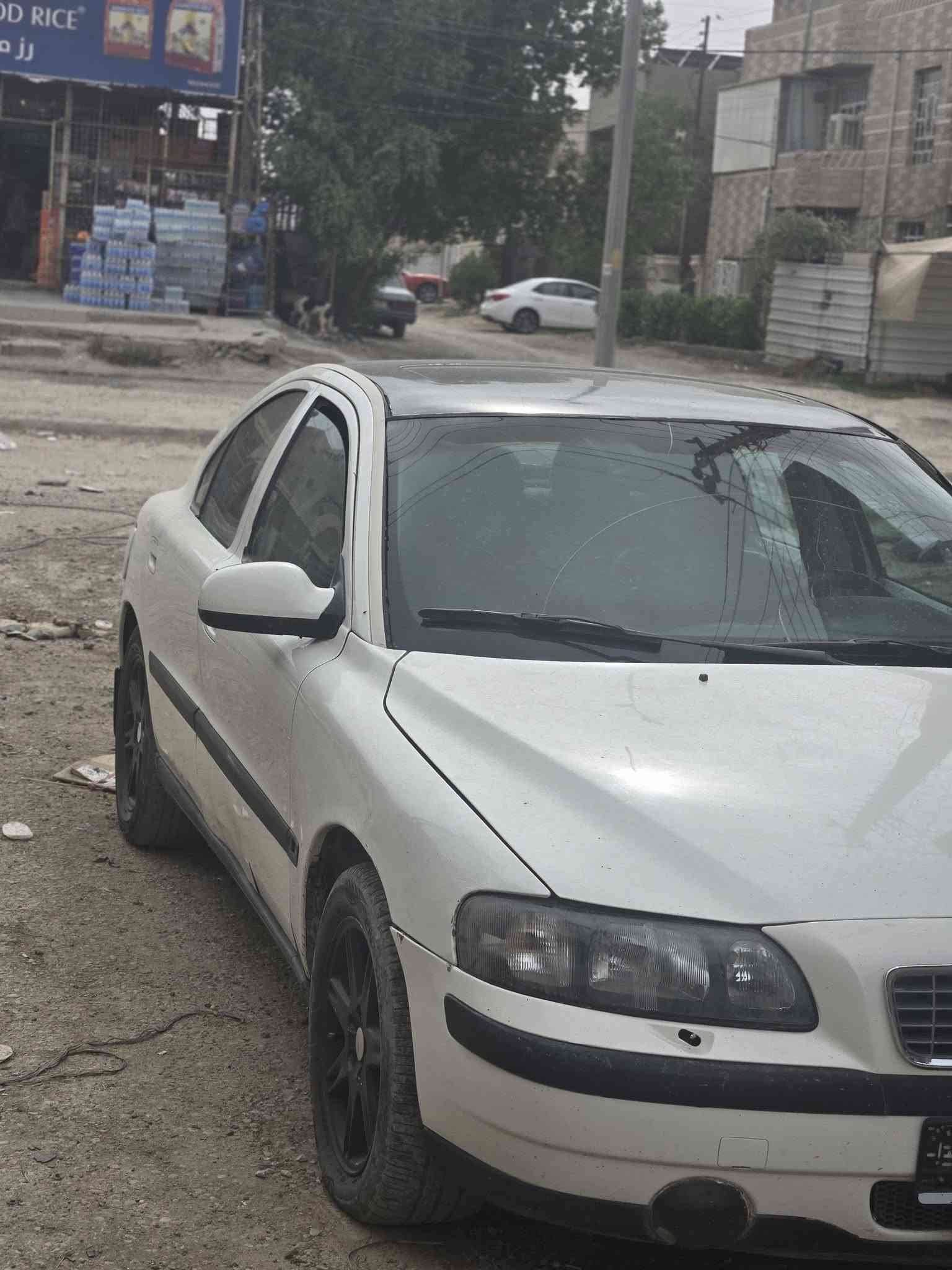 S60 T5 • ٢٠٠١ • كامري ١٨٠٠