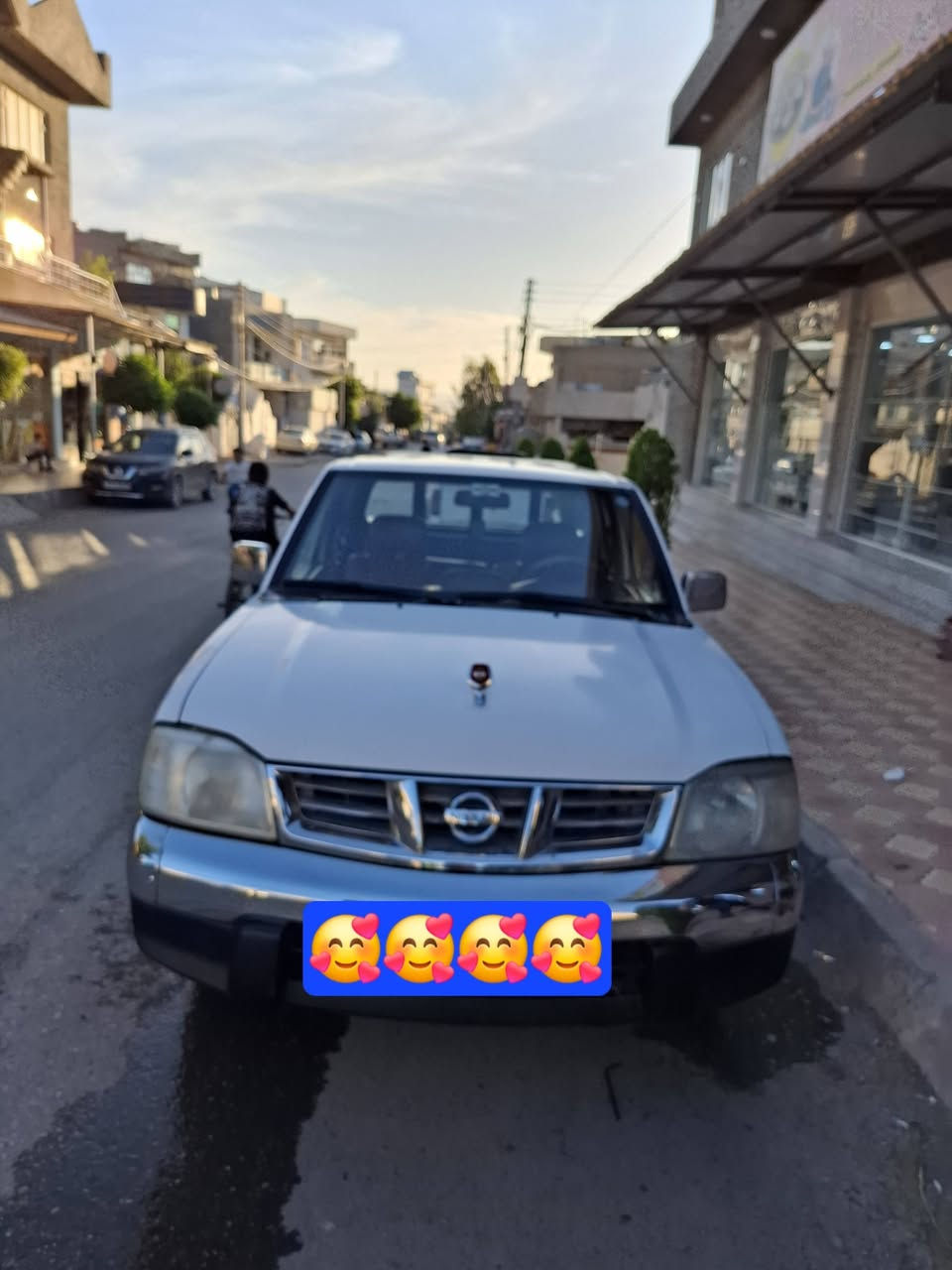 نیسان مۆدێل ٢٠٠٨ ٫ ٤ جام کارەبا زۆر پاک و جوانە دەبڵ گیچە ٤ تایەیی لۆکی له ژێره ، ناو دەرگای لای سایەقی دواوەی بۆیاخە لەسەر ساغی ما باقی هەموو گیانی بە شەرت ، بە شەرتی گێڕ و مەکینە کە هیچ عەیبی نەبێت ، ٢٩٠ هەزار ڕۆشتووه
سعری ١٢٥ گەڵا و مەعامەله
ژ..م [ ***********]
