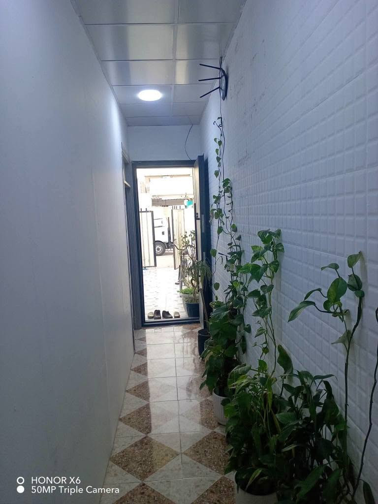 #دار للبيع 120م طابقين
كركوك بنجاعلي قريب جامع برواداران
#مكونات طابق الاول (غرفة نوم مطبخ استقبال وصحيات وكراج سيارة وحديقة)
طابق ثاني (غرفة نوم وهول وصحيات)
فول خدمات
فول سيراميك
ماي حلو بين يوم ويوم
فرع عريض
قريب من مدرسة.
قريب من سوق
#سعر 53مليون وبي مجال

*********** كركوك, العراق
