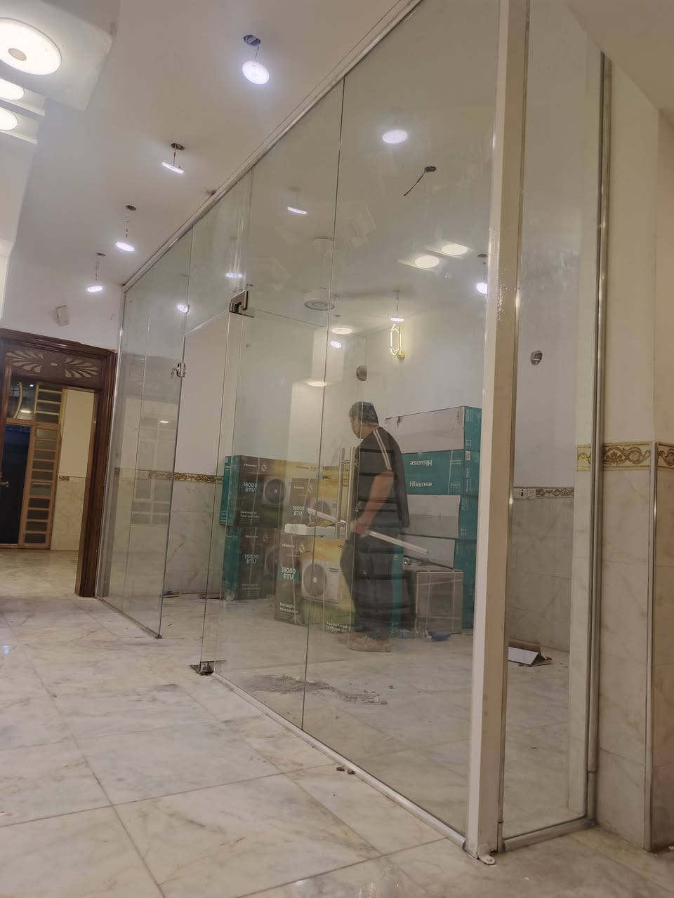 زجاج سيكوريتي • واجهات المنيوم جي 60 • ابواب كهربائية
