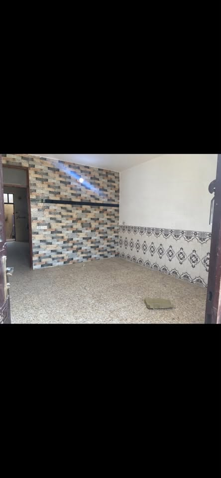 دار البيع المساحة ٥٦ متر  واجهه ٤/ نزال ١٤ يحتوي على استقبال مع هول داخلي / حولي وحمام ومنور خلفي
الطابق الثاني غرفتين نوم 
العنوان شارع سيد محمد المبرقع
للاستفسار اكثر***********
