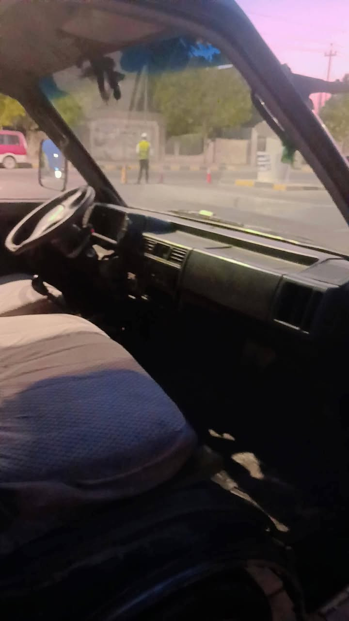 السلام عليكم كيه لبيع موديل 95 رقم بصره مكفوله كير محرك اكسن تايرات تخم  كشنان كلهه بل كارتون  لستفسار***********
