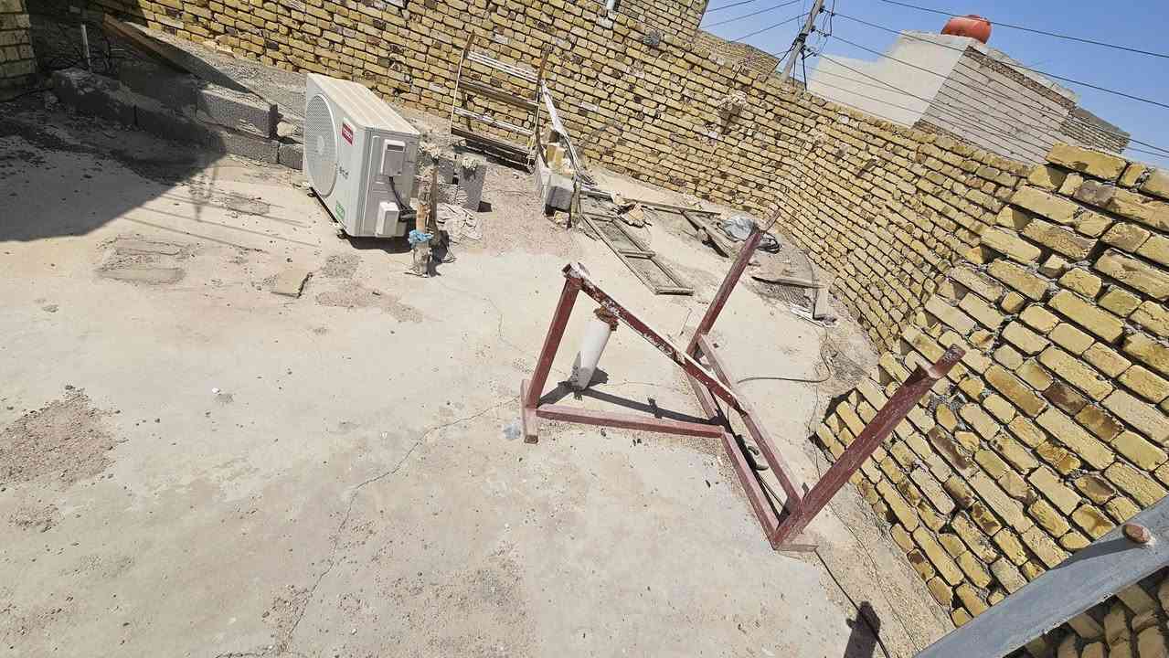 قاعة تصنيع عراقي 
بالاضافه اكو دمبلص مامصورهن 
المكان قلعة سكر
***********
***********
