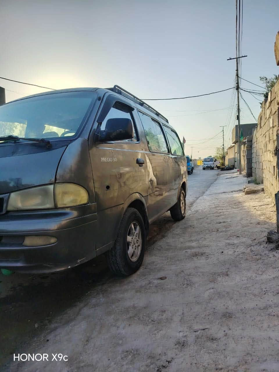 بريجو موديل 200بسمي تحويل كير مكينه اكسل حداديه تخم تاير كله جاهز ‭***********‬مكان بغداد
