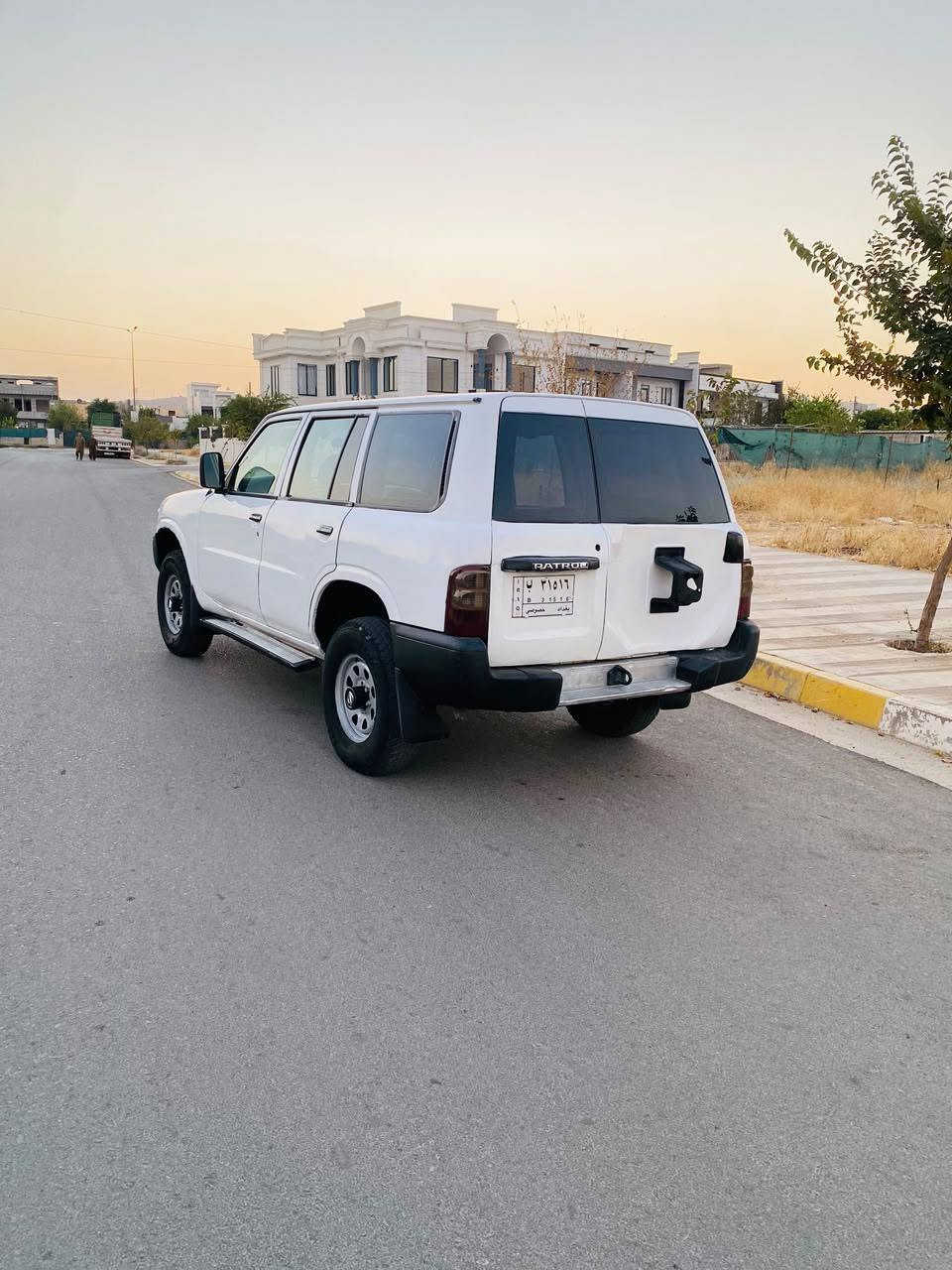 نیسان پاتڕۆڵ بۆفرۆشتن مۆدێل 2001 مزایدە 
دەعمو لێدراوی نیە تەقینی نیە درگای دواشی نەتەقیوە تەبرید ساردو گەرم ئیشەکات 
چوارتایەی تازەیە گێڕومەکینەو دەبڵ ئەکسلی به شەرتی فیتەر سەیارەکە زۆر بێعەیبە 
شوێن چەمچەماڵ :سعری:55گڵا
ژم:*********** السليمانية, العراق
