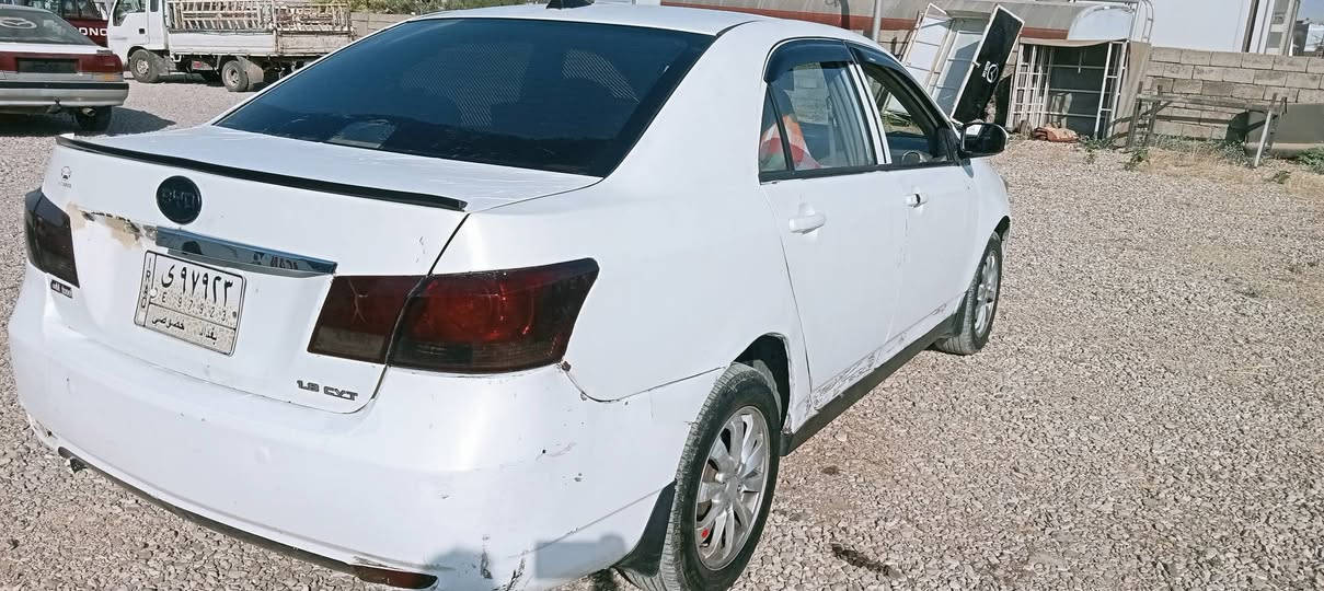 بيوايدى موديل 2013 سه نه وى له كه له به شه رتى ئه وه لياتوحاسيبه كيرومه كينه به شه رت جوارتايه ى تازه ى له زيردايه كاره باى كامل ئيش ده كات سعر 26 وه ره قه و مه عمه له يه كي كه م و.م ***********  ز.م ***********
