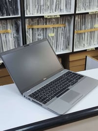 DELL LATITUDE 5511 • i7 الجيل العاشر • كوادرو 2جيجا