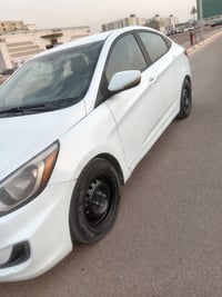 🚘 للبيع سيارة هيونداي أكسنت موديل 2017 السيارة بحالة جيدة، جاهزة للاست...