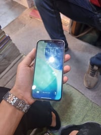 ايفون 12 برو ماكس • بطاريه ٩٤٪ • شاشه مكسوره