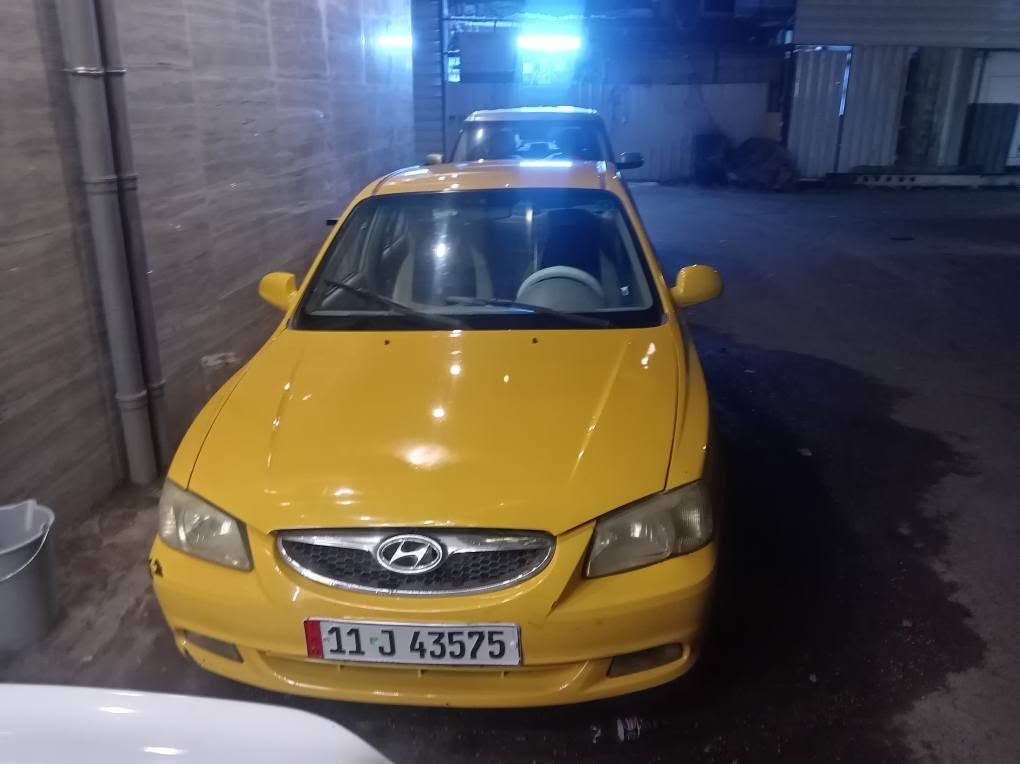 فيرنه موديل ١٤ سياره جاهزه من كلشي  كير عادي  بيه جوملوخ خلفي ضربه بس مو قويه  رقم جديد سنويه جديده  سياره حلوه وناعمه مكان السياره الاعظمية ***********  السعر ٥٥ وبيه مجال للشراي بغداد, العراق
