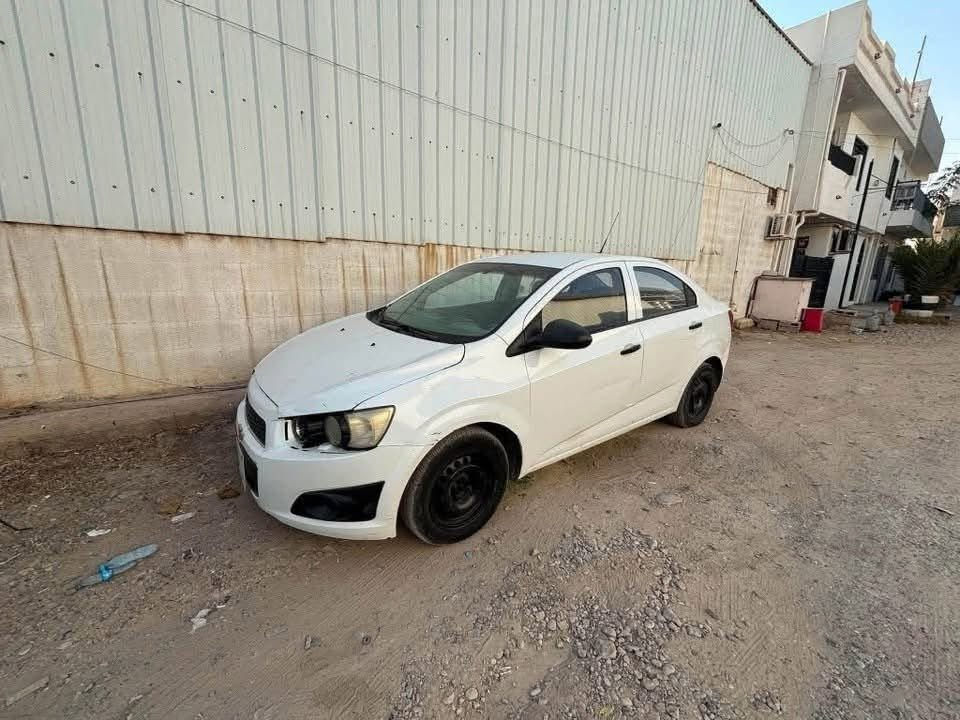 السلام عليكم
شوفرليت سونيك كير عادي 2012
صبغ بونيد وجاملغ وتعديل باب الخلفي جهة السكن
تحويل بشرط
السعر 35وبيها مجال
العنوان كركوك

***********
السيارة تشتغل وتمشي بس المحرك بي صوت راجز
