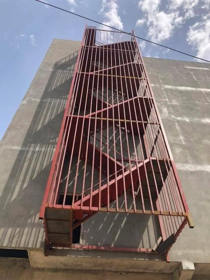 السلام عليكم
عمل سقايف كيسبان
عمل بوب وشبابيك
عمل سندويش بنل
جَملونات
بيوت سندويش
كرسته وعمل تريد بس عمل
كافه الحداده
اسعار مناسبه
عمل داخل بغداد
*********** واتساب
