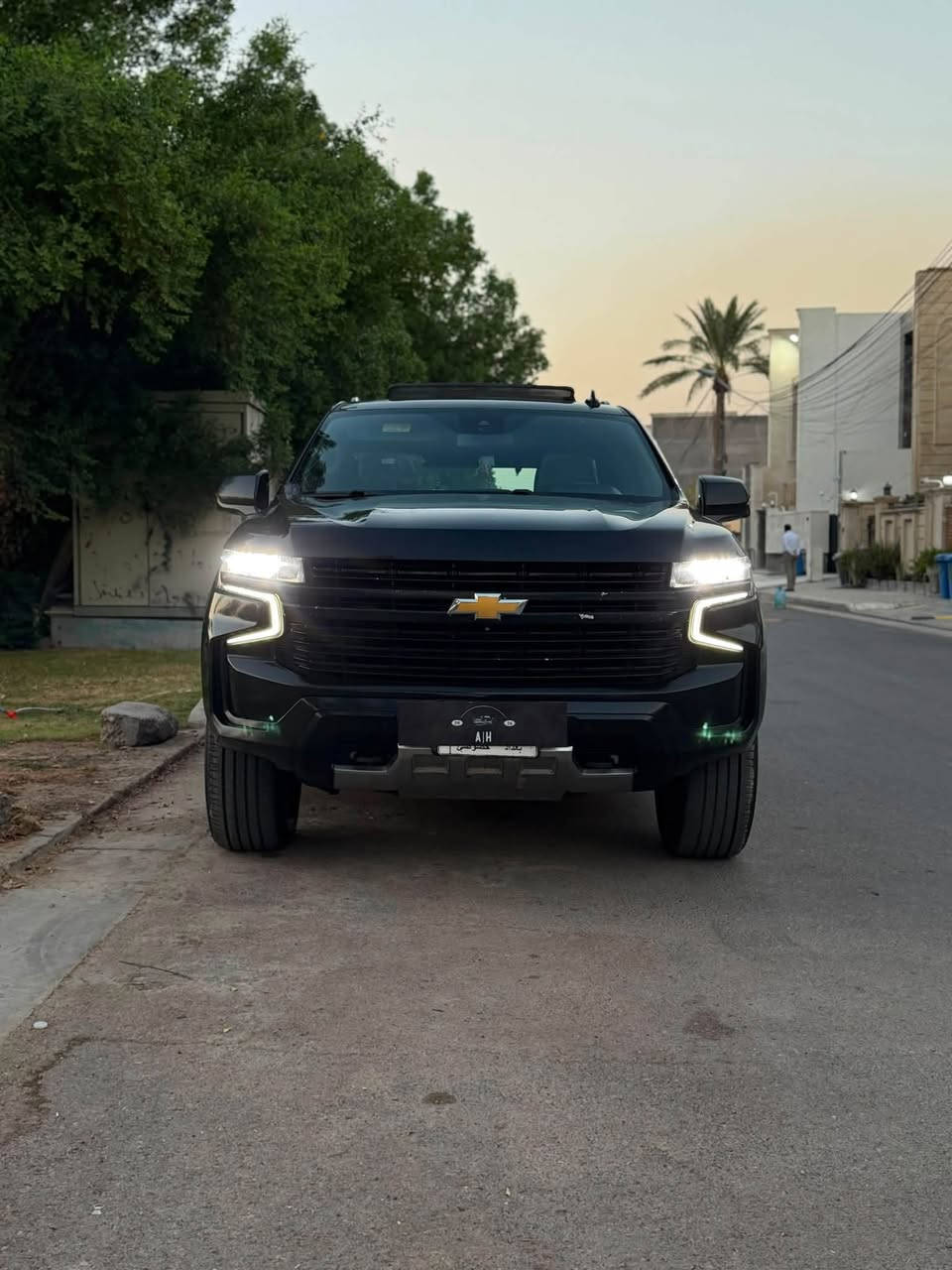 تاهو  ‏ ( LT ) السعر (375)🔥🔥
موديل : 2021 ماشية 186الف كيلو 
.المواصفات 
.بانوراما 
.بصمة 
.بصمة ابواب 4
.تشغيل عن بعد 
.تحكم ستيرن جهتين 
.رادارات 
.تحديد مسار 
.قيادة ذاتيه 
.شاشة 
.كاميرات 360 درجة 
.كشنات امامية  كهرباء 
.كشنات جلد 
.كشنات تدفئة
.كشنات الخلفية كهرباء 
.كشن هزاز 
.ذاكرة خزن ميموري 
.لد امامي 
.لايت زنون 

3 قطع تبريد 
7راكب 
.نقطة عمياء 
.صاجات 
.شاحن موبايل لاسلكي 
.فور ويل 4x4 
.نظام قيادة ( جبلي. رياضي . عادي .  )
.اناره داخلية LED
.سستم صوت سماعات 
.ويل كب 
.صندوك كهرباء 
.حساسات امامية + خلفية 
.مري شفط كهرباء 
.ترحيب 
.اشاير بالمري 
.ثلاجة 
رقم بغداد 
ملاحظة : السيارة خليجي وكالة المنصور بدلت بيهه بطاله مال مكينه بالوكاله مكفوله من الصبغ والبارد 
اتصل (***********)
