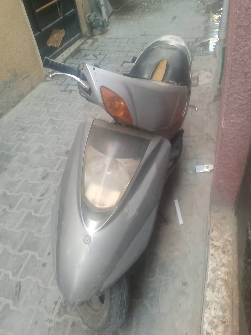 دراجه البيع بريز محرك فول تأخذها يي ابو دراجات تفحص نقص شغلات بسيطه دراجه انطيك محرك فول سعر 500 بغداد الكاظمية ***********
