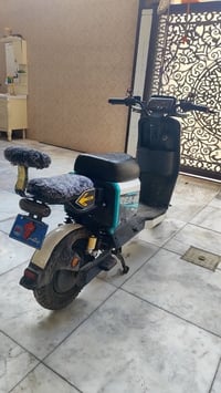 R7 • نيلي • بطارية32
