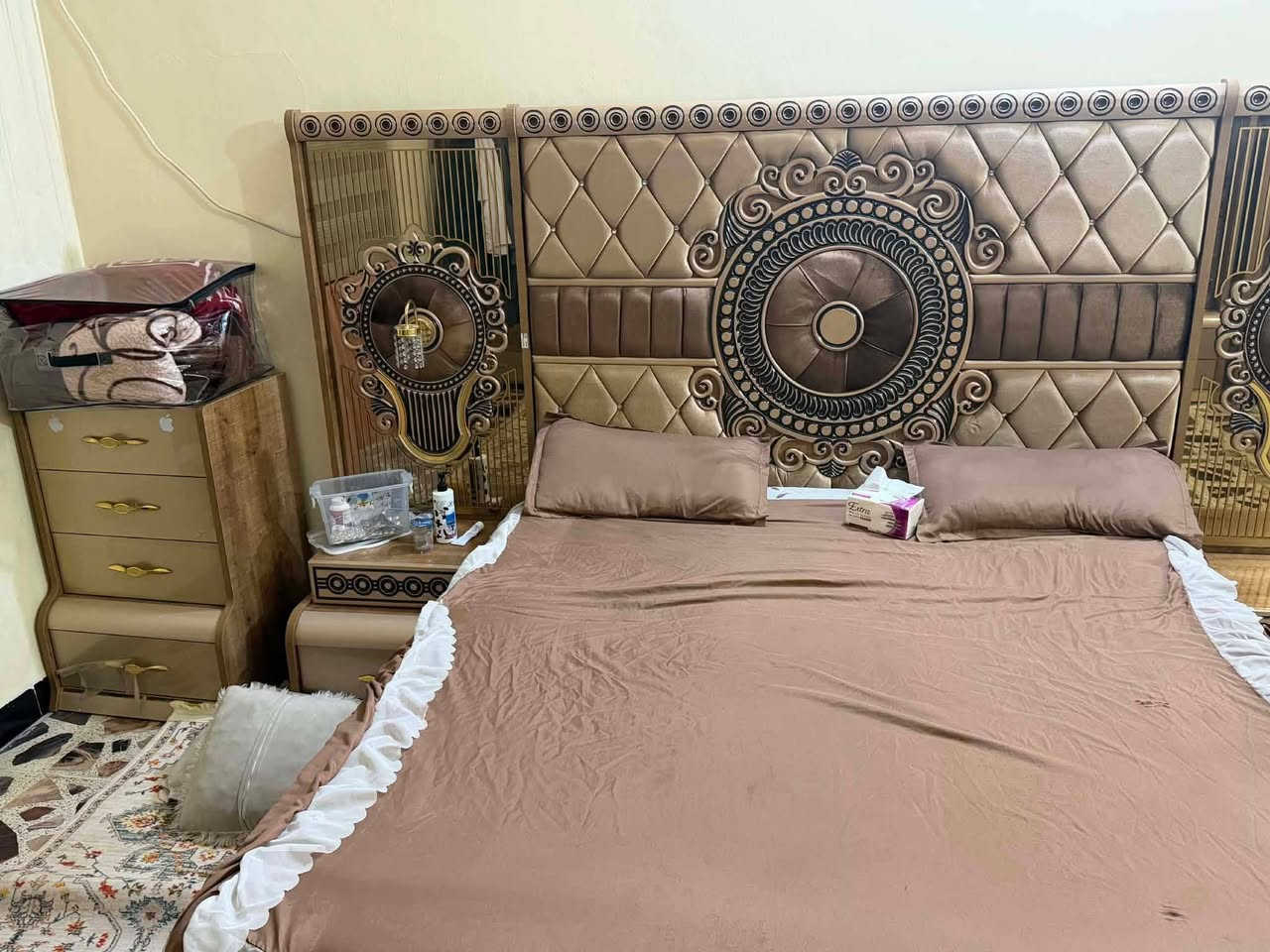 غرف نوم تركي 11قطعه خشب ابلوك غرف نظيفة وحلوة. شد ونقل مجاني . للطلب مراسله على الرقم ***********

