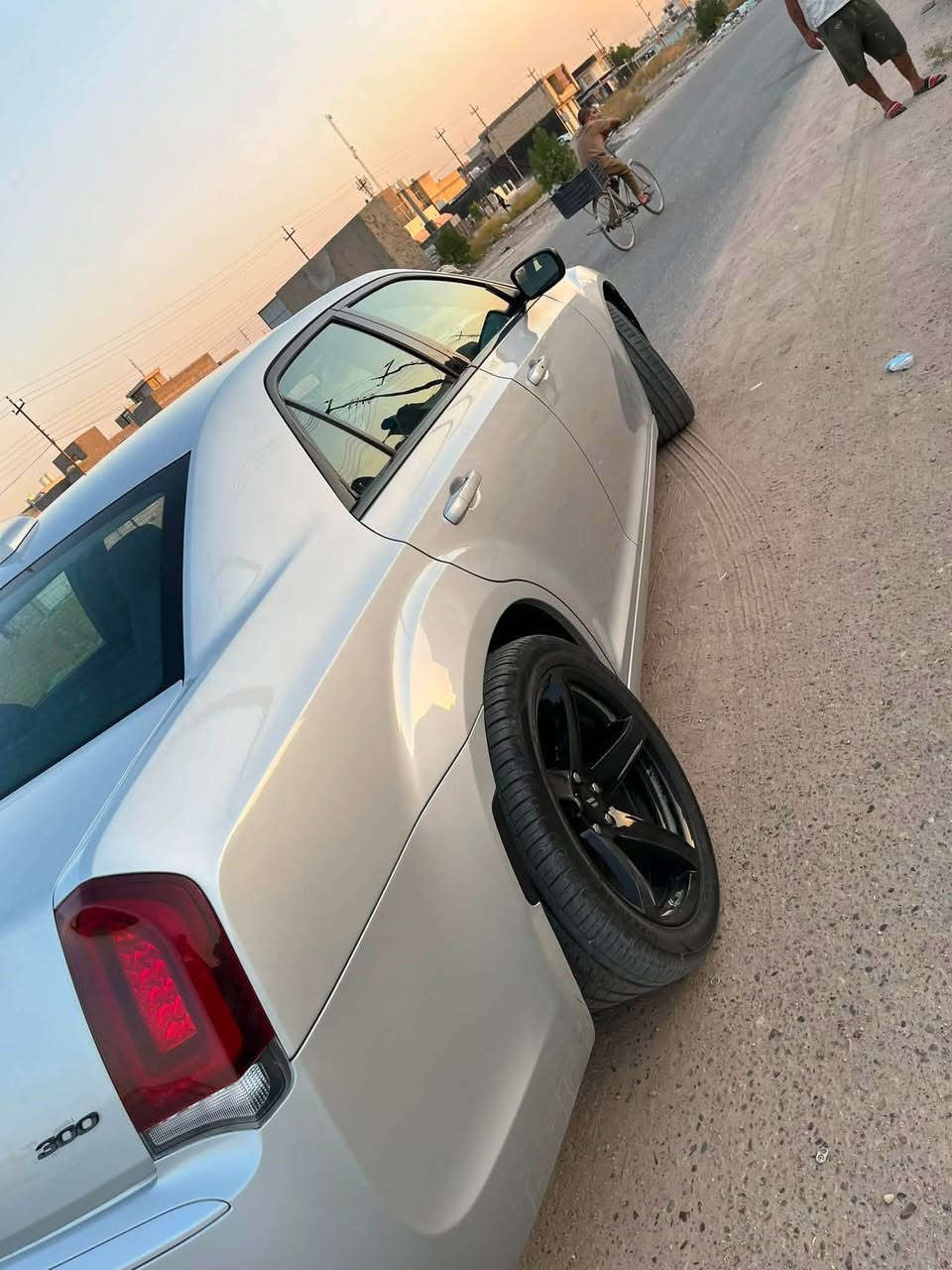 سلام عليكم 
اوباما كلايسر C300 للبيع
موديل 23  حادثها جاملغ وبنيد بدون دواخل رقم شمالي 
سيارة نصبتها تخبل بلواقع احلى من الصور
محرك 3600 بنيد محدث 
السيارة معروضة ب(238$) 
عنوان السيارة بغداد الدورة البوعيثة 
للاستفسار 
*********** محمد
