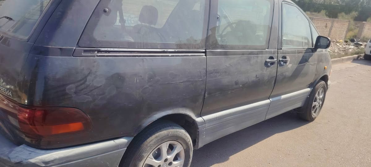 السلام عليكم للبيع موديل 96 رقم سليمانيه
السيارة جاهزه مكينه وكير حداديه  دوشمه
سياره جاهزه  كشر نضيف عل بلاد مصوره بدون ما اغسلهة مكان السيارة بغداد السعر  40
***********
