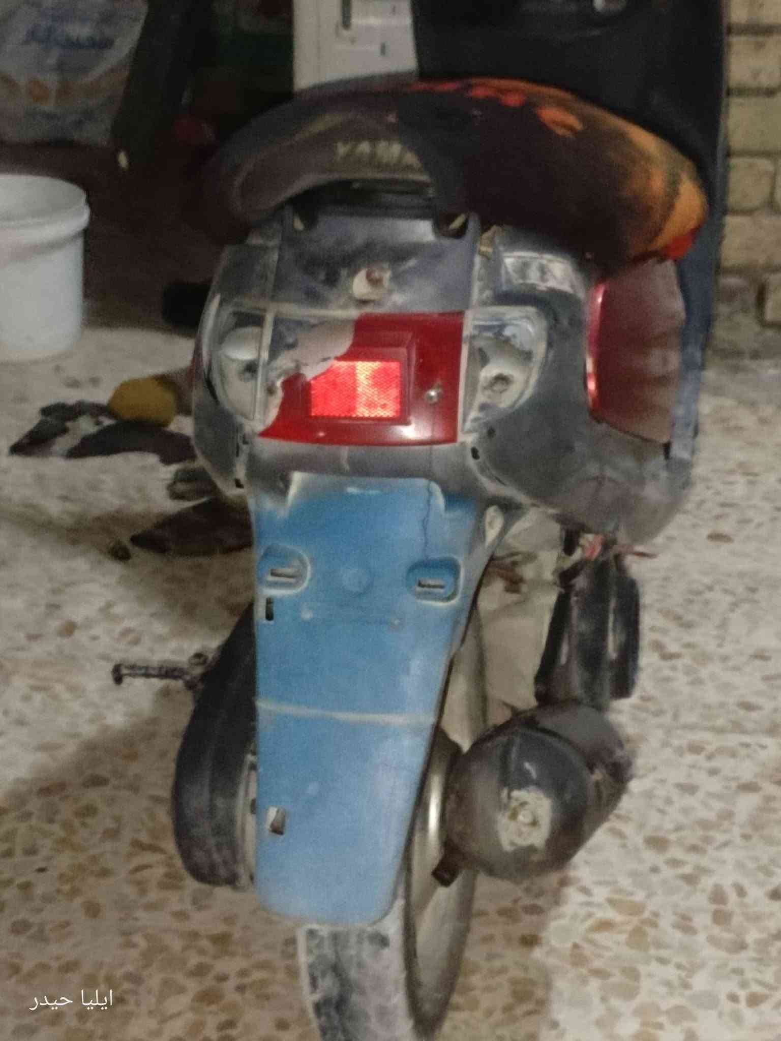 بطه منغولي 
محرك نضيف
 شاصي نضيف
 
دراجه خير من الله 
بيع او مراوس 
سعر 150
مكان كربلاء الامن الداخلي 

***********

نص مكتوب في الصور:
- ایلیا حیدر
- ايليا حيدر