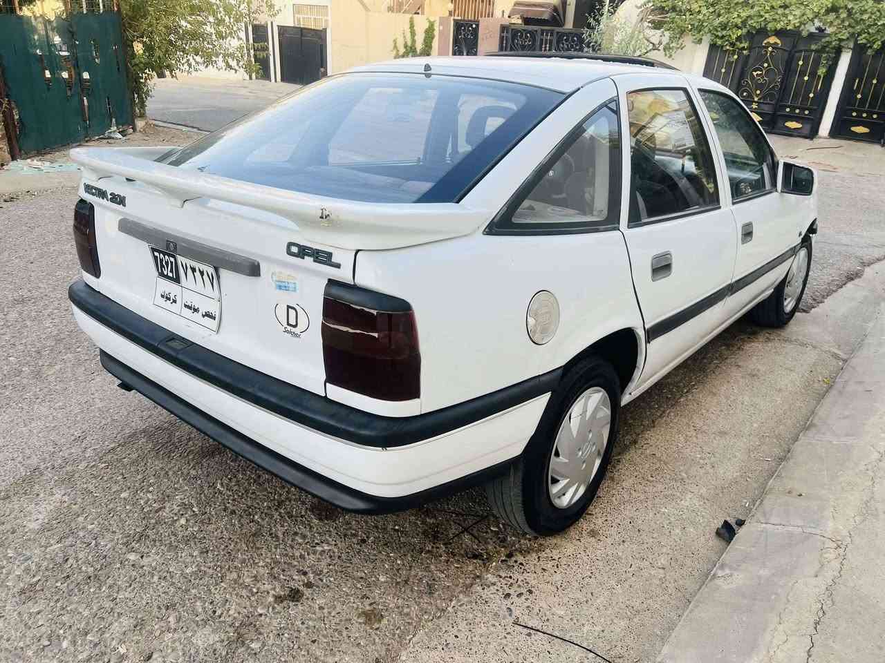 ئۆپڵ ڤیکترا بۆفرۆشتن مەکینە 20
مۆدێل 1992سەعات کەپس 
بێدەعمولێدراو بێ بۆیاغ 
سەیارەکە ئەوەلیاتە 
ماشاءاللە نمونەیە چرکەو سەت دۆلار ببڕە 
سعر 17گڵاو کەمێک مەجال 
***********
***********
