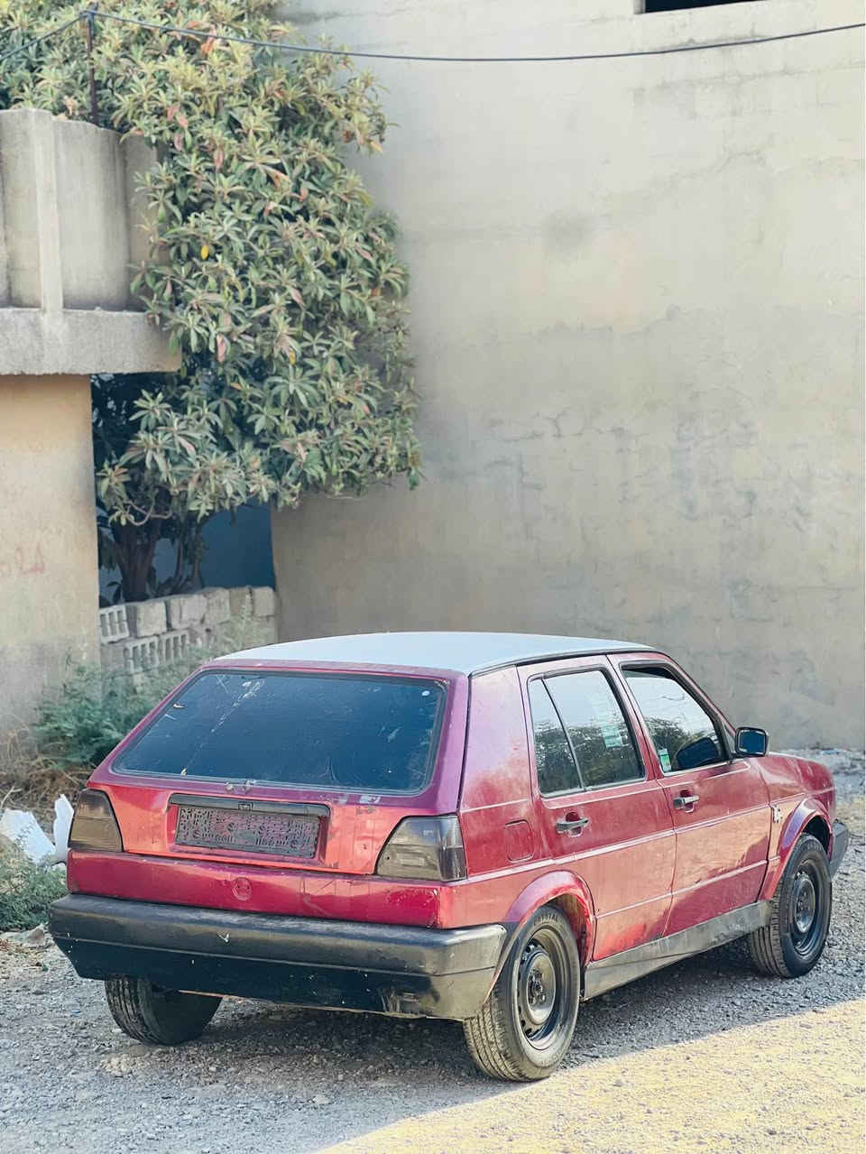Golf 1992 مەکینە جیتە ٥ گئر 
گیر مەکینە بەشەرت کامل مەسرەف کرایە کارابای بەشەرت تاخم پئش هەمو بەشەرت واجیهەو پاکانەی مروری لەگەلە بی مشکیلە یەک دینار مەسرەفی تیدانیە سەیارەکە زۆر جوانە ١٢ وەرەقە *********** واتساپ أربيل, العراق

نص مكتوب في الصور:
- ERBIL Iraq