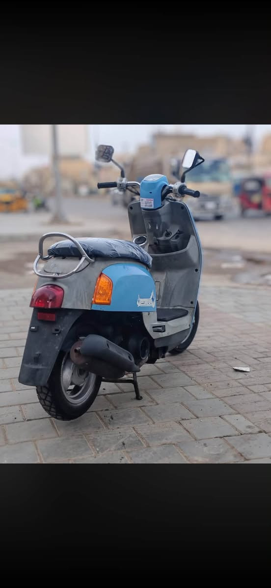 السلام عليكم بوليس للبيع السعر 750
ختم واحد كفرات وسوادات ويا المكينة كاملة مابيها نقص 

بس قبق الباتري ماكو

سلف هـندر كهربائيات من كلشي جاهزة

مكاني بغداد المشتل 

***********
