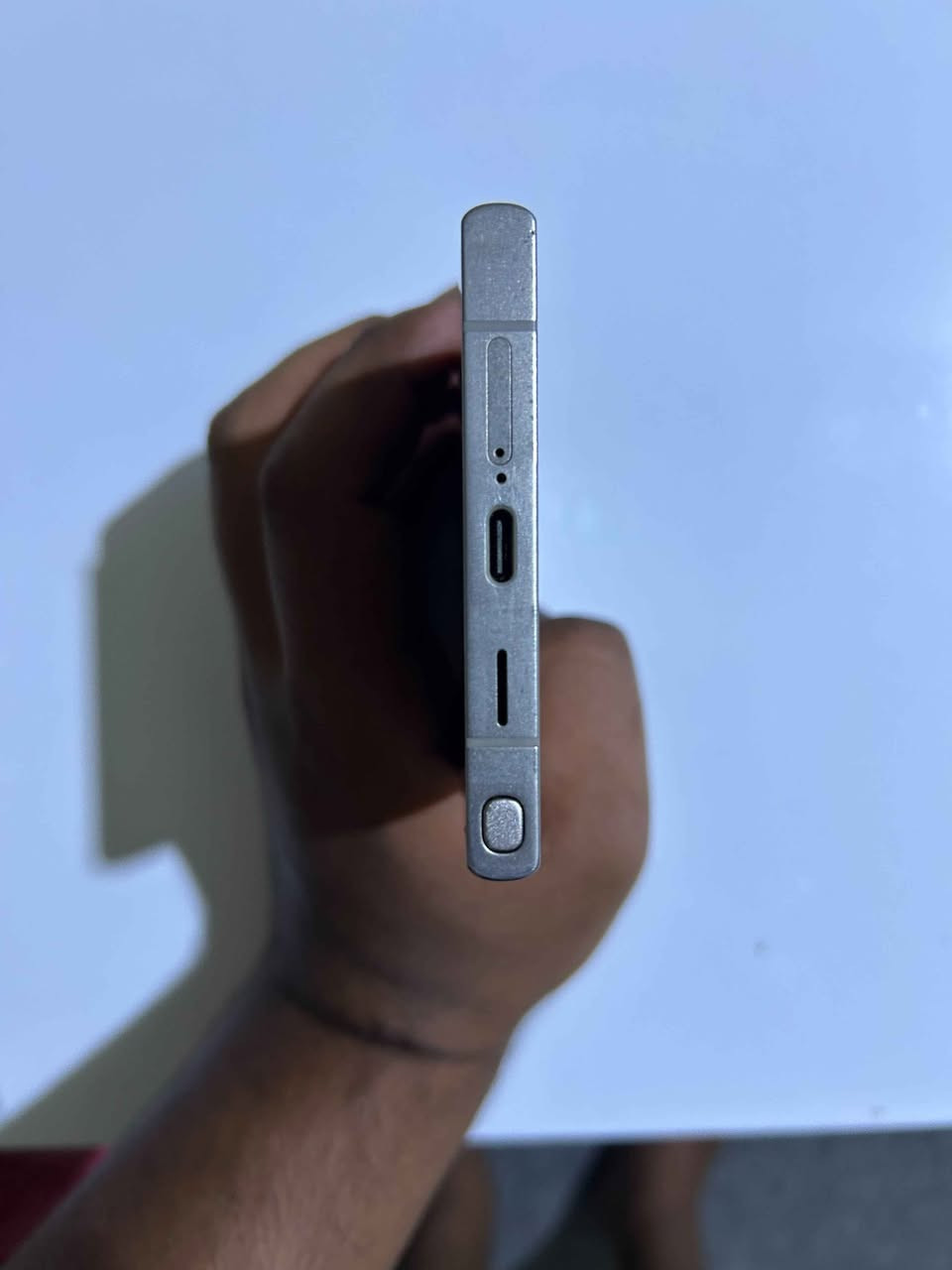 السلام عليكم جهاز galaxy s 24 ultra الجهاز خالي من اي مشاكل ونظيف عدا الضهر وكع مني بدون كفر وباقي الجهاز كلش نظيف ومابي اي مشكله مثل ما موضح 
دبل سيم كارت شرق اوسط عارضه جوه سعره ب ٢٠٠ الف اقل شي من وره الضهر بس يعني سعره قفل لحد يعامل اذا شراي خاص او اتصل *********** متوفر واتس المكان بغداد اليرموك حي الداخلية بغداد, العراق
