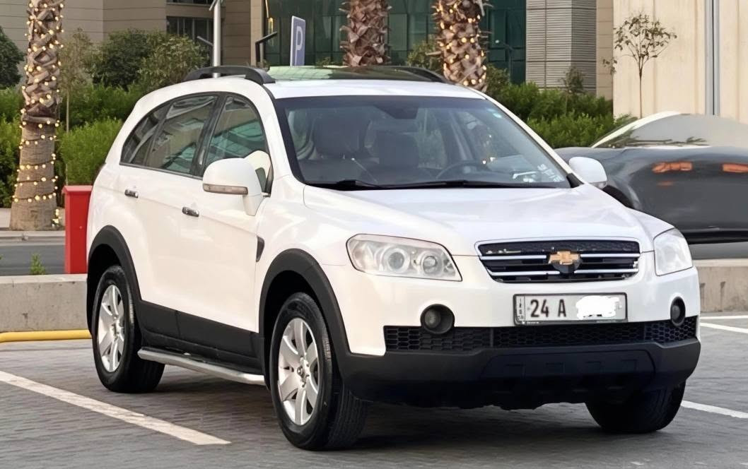 شوفرليت كابتيفا موديل 2008 فول فول موصفات 
محرك 4 سلندر عادي بدون تيربو بلادي ، يصرف بنزين قليل ،  سياره 5 راكب ، گير و محرك  تبريد تدفئه كهربائي كل شرط ، 
موصفات :
تحديد سرعة
سلايت 
4 جامات كهربائي 
كشن سائق كهربائي
مراية كهربائي 
قفل مركزي بلادي
طايرات جديد
رقم وسنويه جديد رقم دهوك اربع ارقام ، تحويل شرط تريد تحويل تريد وكاله حاظر رقم وسنويه جديد ،  السياره مكفوله لا صبغ ولا ضربه فقط مكانين بسيط بارد , سيارة جاهزه بدون مصارف دينار ، السعر 68$ ومجال بسيط سيارة مال بيتي مو مال معارض ، مكان اربيل ، للمعلومات اتصل واتساب *********** أربيل, العراق
