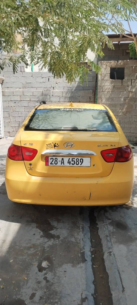 السلام عليكم سيارة لنترا عادي مكينة ٢٠٠ رقم نجف تحويل ثاني يوم مكفوله كفاله عامه سياره بأسمي الإتصال على رقم ***********
