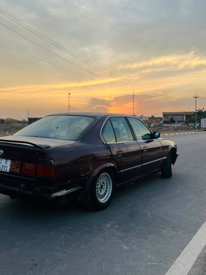 بي ام ٥٢٠ • ١٩٩٣ • ديالى