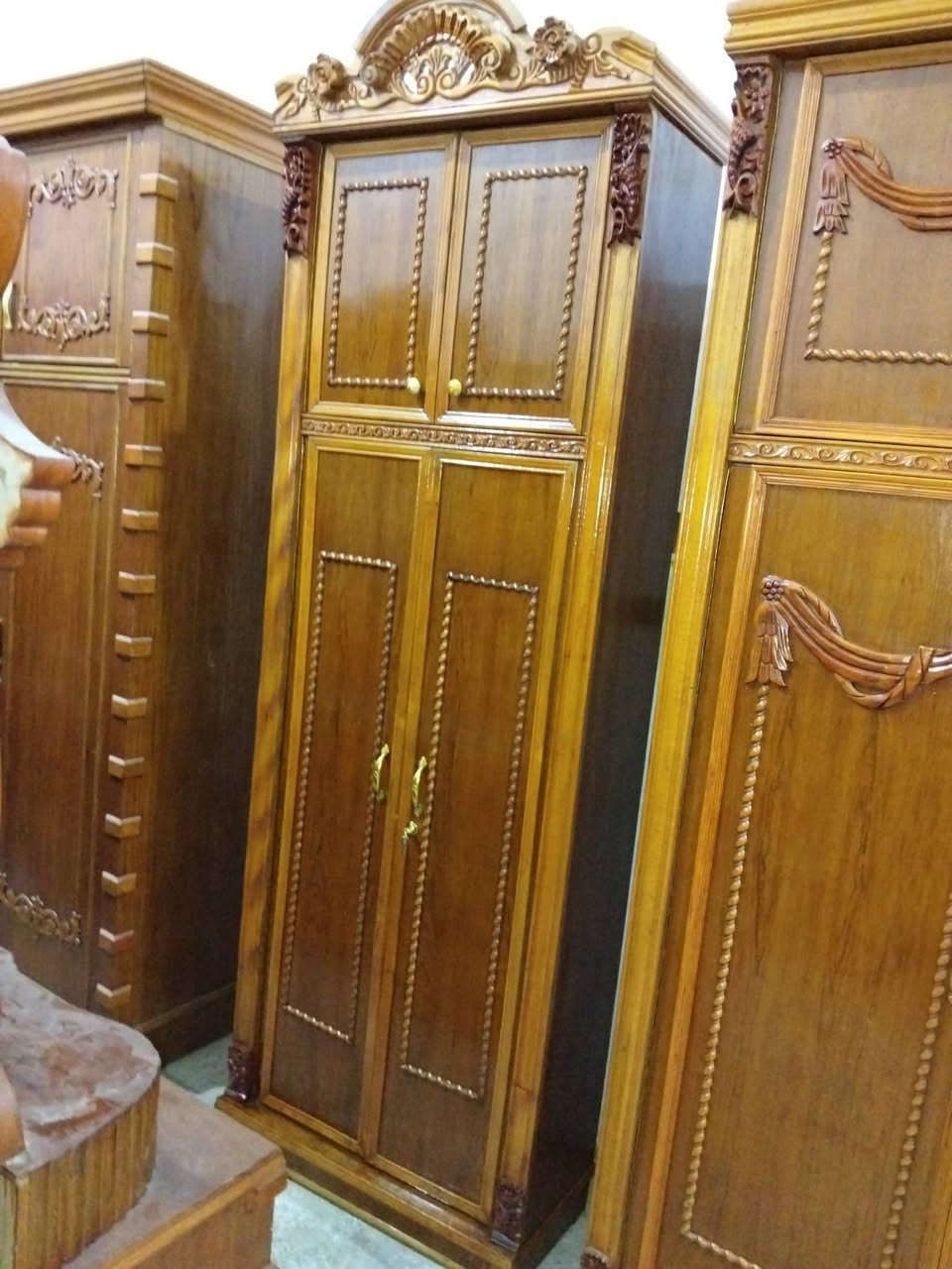 غرفة للبيع 6باب طابقين صاج داخل خارج 5ملم ثكيله توصاه نقش كله زان السعر مليون وبيه مجال العنوان كاطون الرازي شارع ابو رباح قرب جامع أسماء الله الحسنى مزاد ابو كرار الغريباوي ***********
