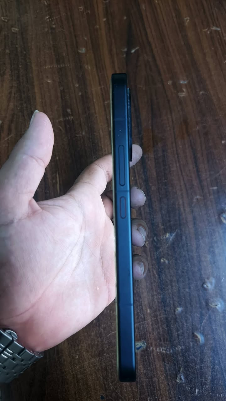 سلام عليكم 
متوفر POCO X8 Pro MaX أحدث اصدار من بوكو 
الجهاز نضيف جلخ أو شخط ما بي الجهاز مستعمل تقريبا شهرين + كامل ملحقات اصليه + البطاريه 100 و عدد دورات الشحن 83 فقط يعني جهاز جديد مكاني موصل السعر 650 وبي مجال رقم تواصل (***********)
