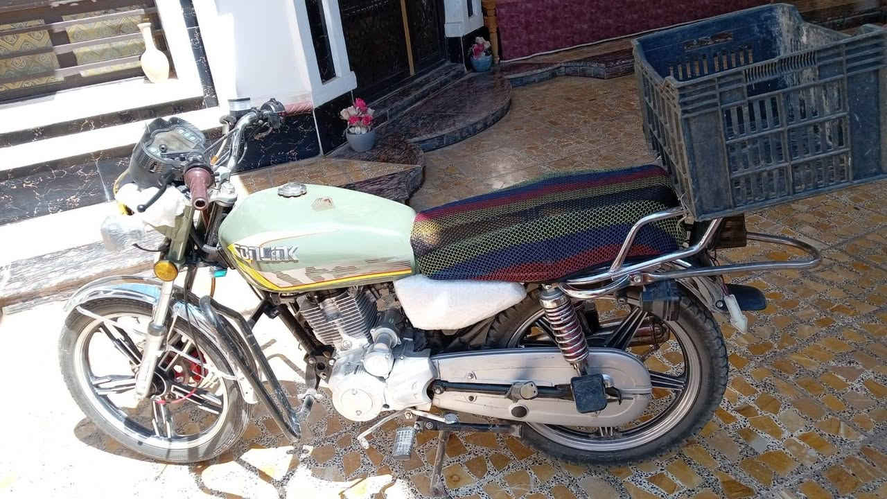 سلا عليكم ورحمة الله وبركاته دراجه البيع يراني موديل 2024 مكفول من كلشي والمكينه 200 سعرها 700بيها مجال شي قليل مكاني فلوجه ***********
