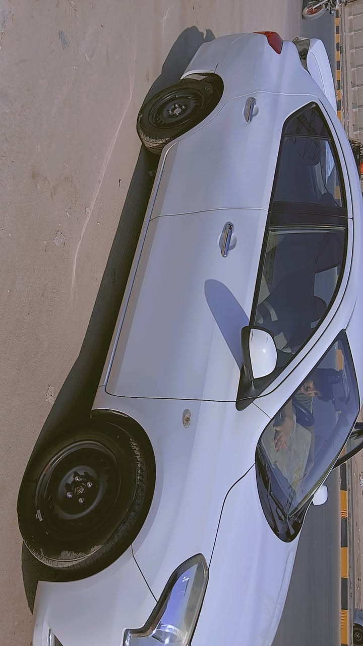 السلام عليكم  صني موديل 2022 لبيع مكفوله عده بارد بلباب لوره فقط سياره جاهزه من كولشي رقم اربيل انكليزي بسم شركه 
السعر 110 وبيه مجال مكان السياره النجف 
***********7
