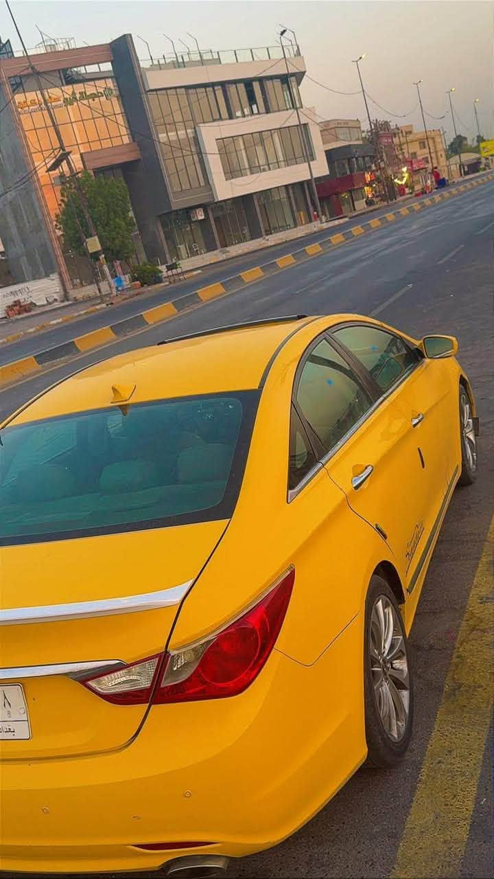 🚘 سوناتا 2011 للبيع 🔥
💰 السعر: 80 وبيها مجال

✨ المواصفات:
🔹 محرك 2.4T تيربو 💨
🔹 تشغيل عن بُعد 🎛️
🔹 بصمة دخول وتشغيل 🔑
🔹 فتحة سقف 🌙
🔹 داخلية جلد 🖤
🔹 كراسي كهرباء ⚡
🔹 تحكم ستيرن ومثبت سرعة 🎚️
🔹 شاشة ومزايا متعددة 🎶
🔹 كاميرا خلفية 📷
🔹 حساسات خلفية 🚨
🔹 جنوط رياضية ✨
التبريد ناقصه غاز 
🔹 سيارة مرتبة ونظيفة وجاهزة للاستخدام ✅

🔥 للمهتمين الجادين، السيارة تستاهل المعاينة
📍 السعر80ورقه 
📩 *********** 
للمعلومه السياره مجفته
