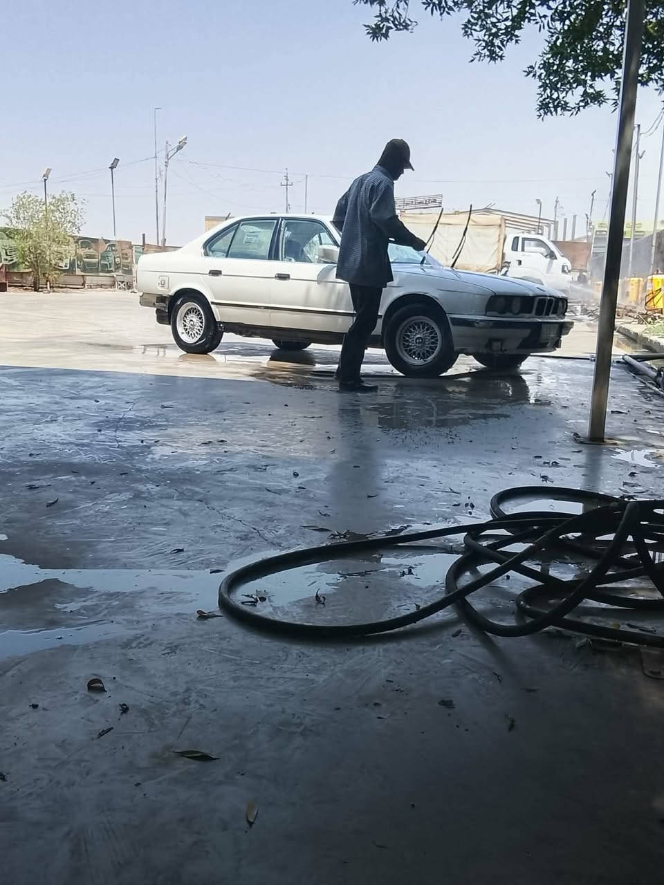سلام عليكم سياره بي ام 525 مكينه وكير محور ففتي جدد تخم تاير جديد كهربايات كله شغاله رقم بغداد سنويه ل 27 بيع بدون راعي مكان كوت سعر قفل 18 تصال عله رقم  ***********
