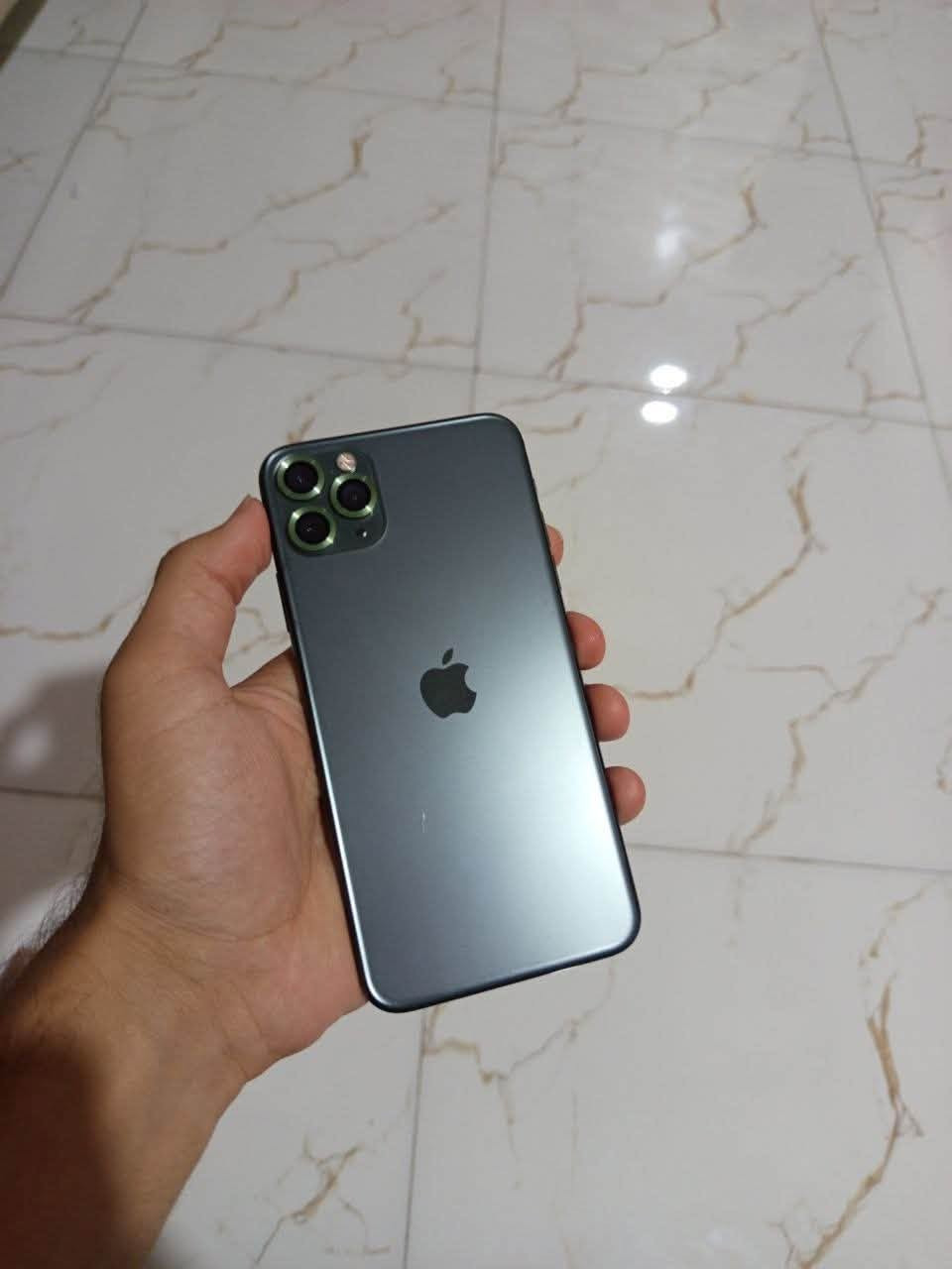 11 pro max  ذاكره الجهاز 256 بطاريه 82 مبدل شاشه تفصيخ  فقط باقي مكفول لمسها يخبلل سعر الجهاز 270      
 بي مجال حك الجية مكاني بعقوبه المفرك  
***********
