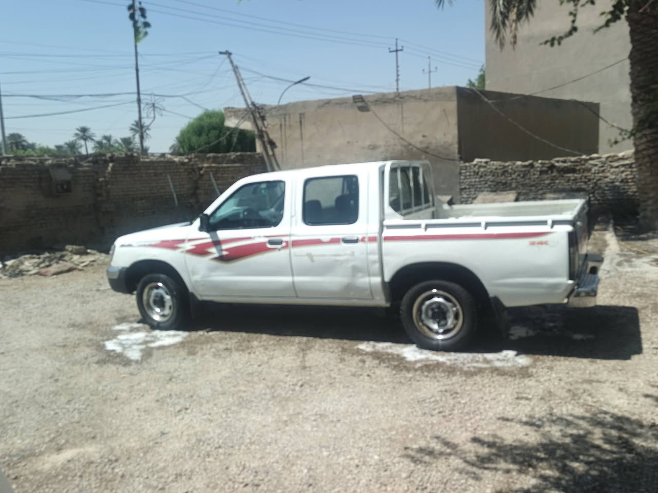 نيسان البيع 
مؤديل 2003 
مدار ثاني يوم 
رقم بغداد دولي
مكينه وكير لاتنقيس ولا تبخيرحداديه كهربائيات
تخم تايرات جاهزه
تبريد تدفعه خير من الله
سعر 75 ورقه وبيهه مجال قليل
ستفسار *********** نتصال فقط    مكلف بل نشر
