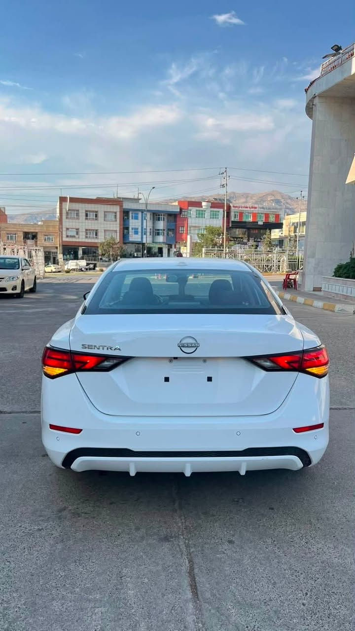 نيسان سينترا  موديل ٢٠٢٥شبر جملخ شبر بولند بدون دواخل ارباك سترين سيستم مواصفات SV بصمه شاشه كاميره رادار حساس ويل كروم ماشي ٢٥ الف سعر ١٣٤ورقه مجال 📞 ***********
