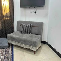 ديوان • ١٠ مقاعد • نظيف