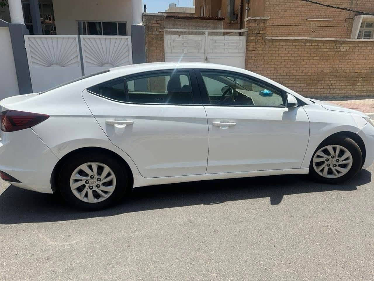 محتاج واريد بيعة سريعة
#
السيارة من ضربتها موضح بالصور
ايرباكات كلها سليمة.
رقمها اربيل تحويل ثاني يوم
مسجل مالتها اصلي شاشه
رادار امامي
كامرا
منبه اجتياز السرعة
تحكم ستيرن
دوشمة جديده واصليه جلد مالتها الاصلي
تخمً تايرات جديد
ما ماشية هوايه سيارة مال بيت
سيارة بعدها جديدة وبيها سونار
حجم المحرك 2000دوش المرغوب 
ما اراوس ، بس ابيع مكاني بغداد الجديدة 
واتساب واتصال متوفر ***********
السعر ١٢٠ وبيها مجال بسيط
