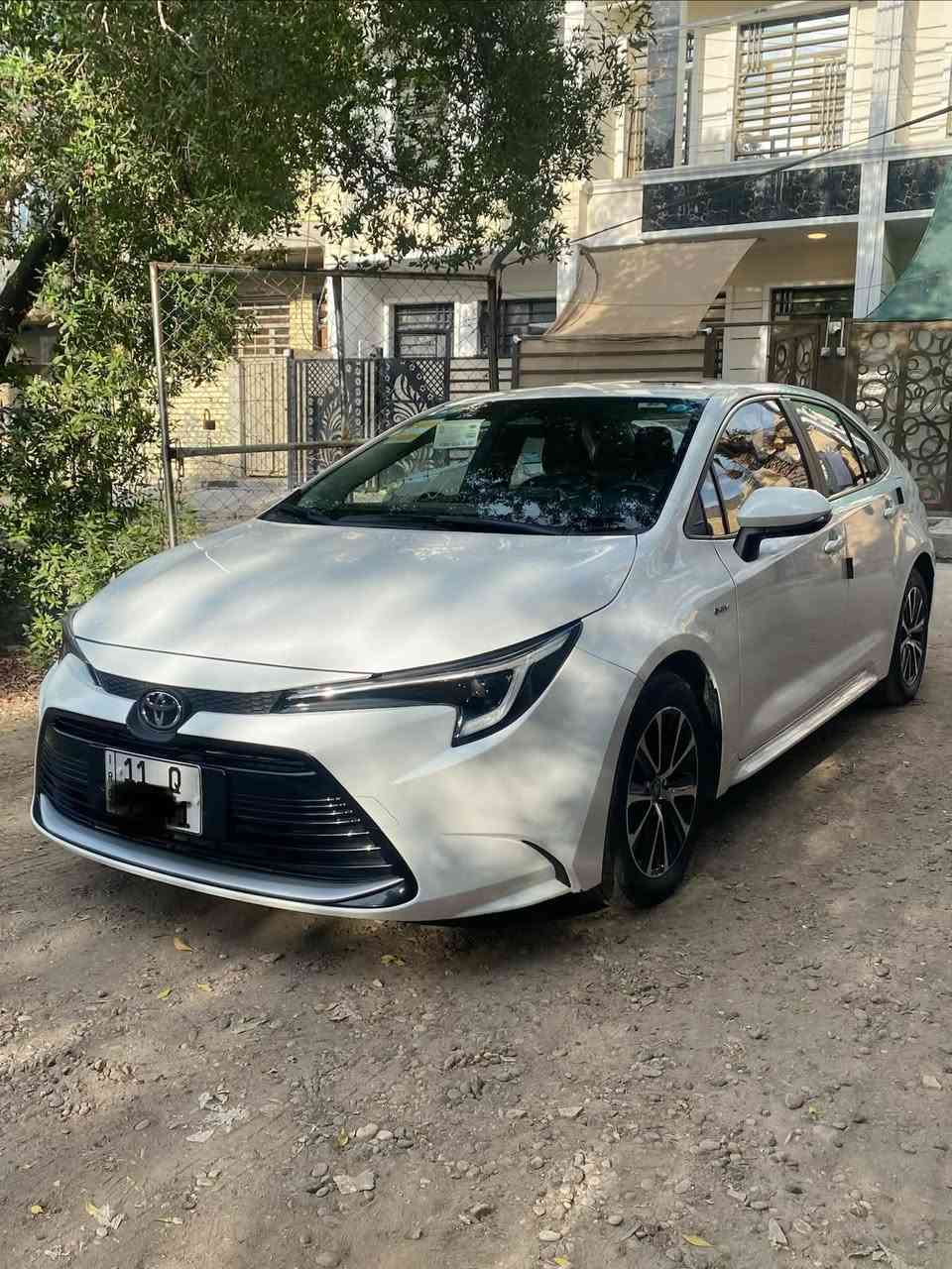 كورلا هايبرد 25 الشكل الامريكي ماشية 31الف السيارة مكفولة كفالة من الصبغ ولتبديل ولدبل كود فقط بيها بارد بل هلال الجاملغ الخلفي السيارة علة وضع الشركة السيارة بسمي تحويل ثاني يوم السعر 155وبيها مجال مكاني بغداد الغزالية رقم ***********
