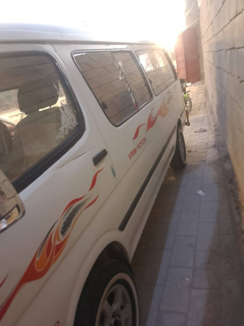 السلام عليكم فتون  حرة للبيع  مديل 14 سنويه 29 رقم مثنى تحويل ثاني يوم مصفرة 
 مكينه ونجي مجاول بل كارتون   كيرواكسن مكفولات  منضومه تبريد نقص كمبريسر فقط  تخم تاير جديد حداديه توني  نافضها نفض شرط مانقص برقي  دشبول وبطاين جدد كشنات ورضيه مدوشمات 
كهربيات كلها شقاله بيها دواير معمرات وبيها مكانت صبق   مكفوله من الضربه وكص سيارة حلوه وجاهزة من كلشي السعر 73 وبيها مجال  الستفسار اتصل عل رقم *********** مكان سيارة بصرة مدينه بني منصور
