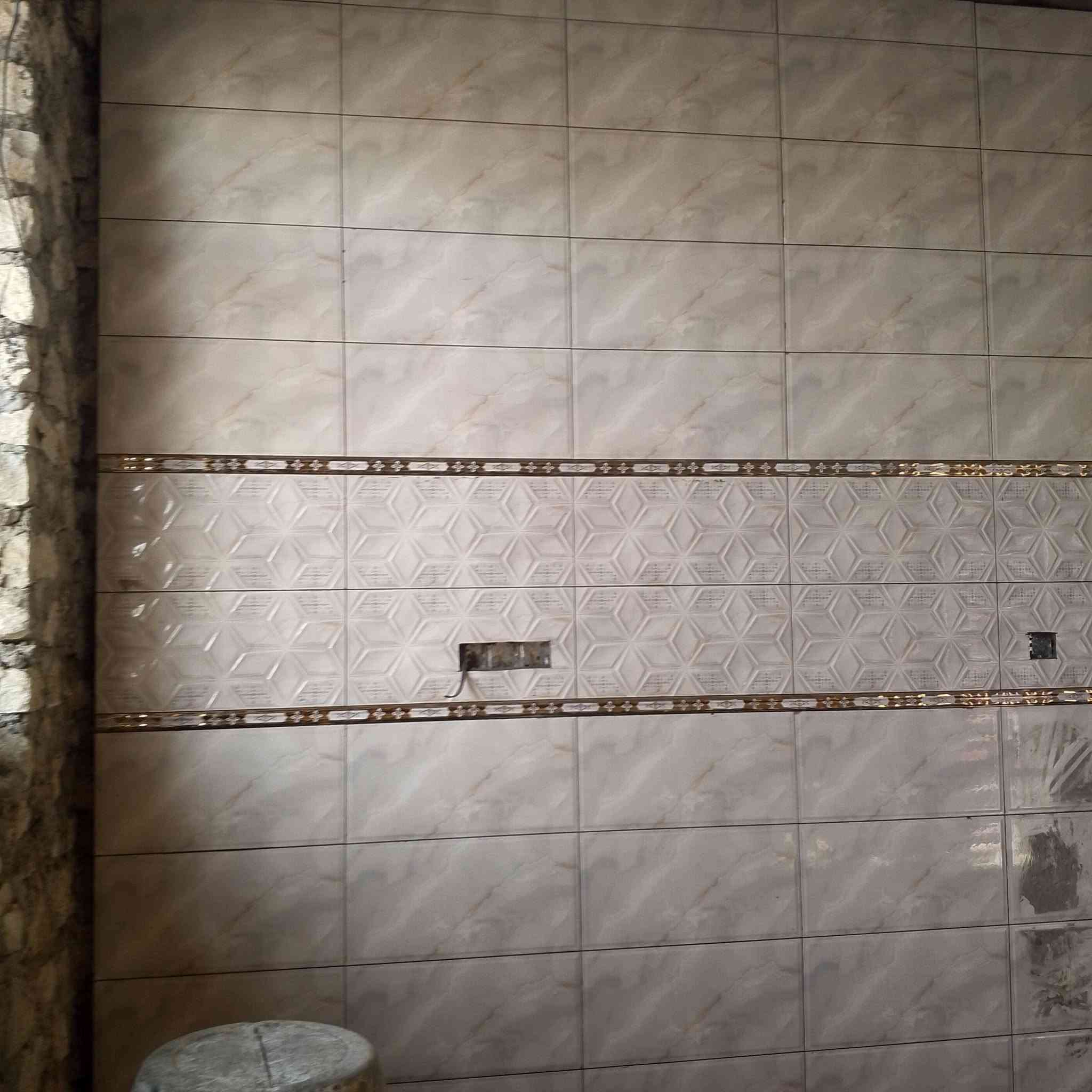 خلفة سراميك متفرق وسعارنة مناسبة***********
