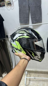 خوذه • نضارات • جامه
