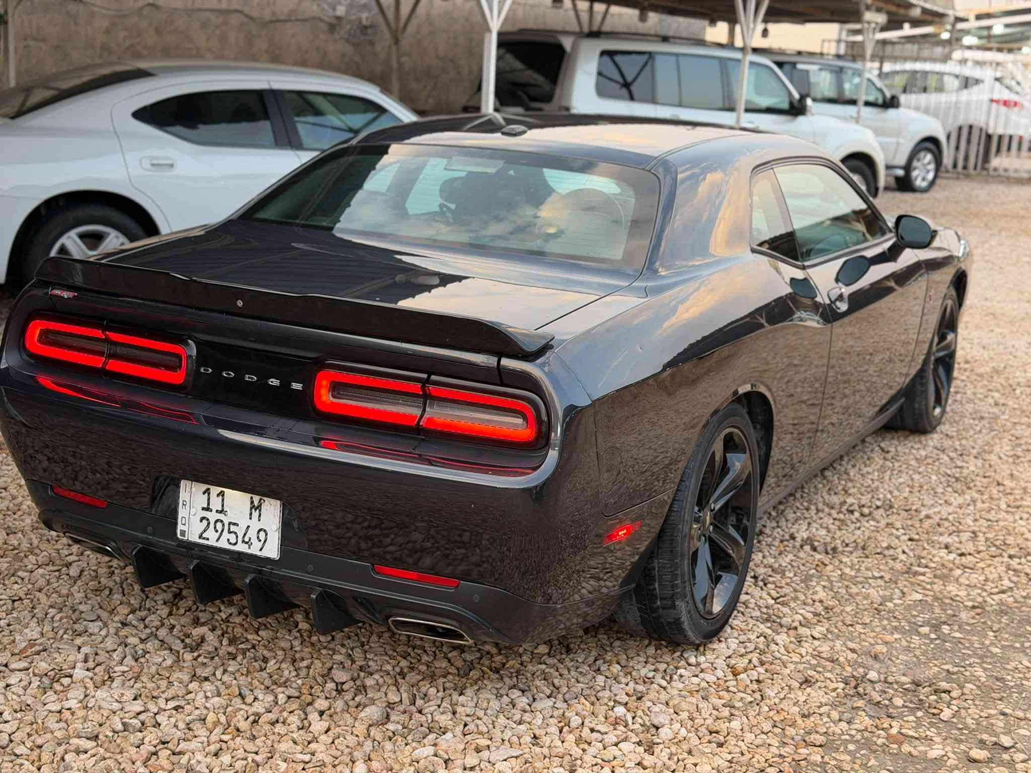 تشالنجر SXT • جلد احمر • ٢٠١٩