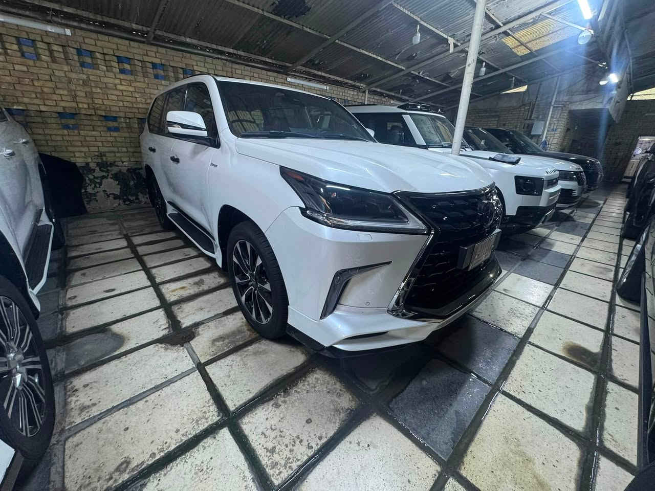 لكرزز كورو 2021
ماشيه 73000

مواصفات الكورو معروفه 

بيه نص بنيد صبغ بدون لا دواخل لا ايرباك 
رقم بغداد 

الاستفسار ***********

